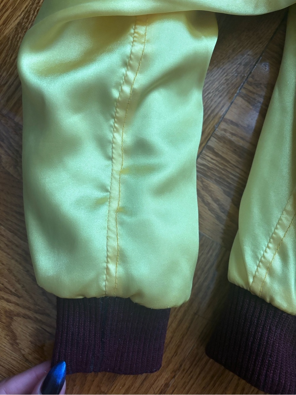 Vintage Home Alone Gus Polinski Kenosha Kickers Yellow Satin Bomber Jacket - Picture 5 of 5